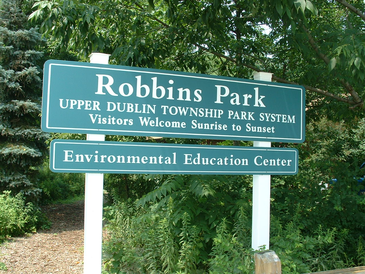 Robbins Park green sign